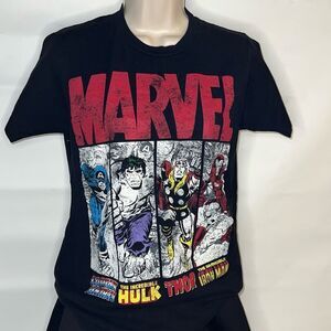 Marvel Heros ~ Short Sleeve ~ Graphic Tee ~ Black ~ EUC ~ Thor Hulk Iron Man